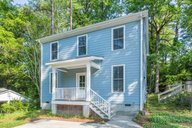 Main picture of 208 Howell St