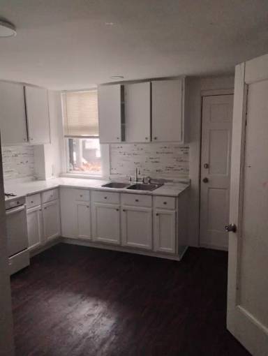 Main picture of 255 Villa St