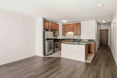 Main picture of 390 N Jefferson St