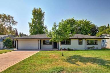 Main picture of 3610 West Way