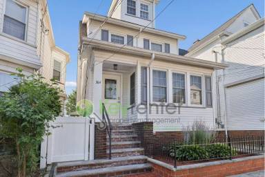 Main picture of 364 Chestnut St