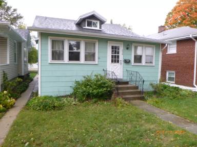 Main picture of 114 W Burlington Ave