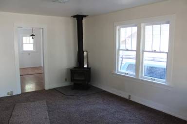Main picture of 2344 Orchard Ave