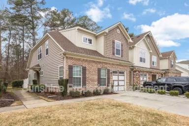 Main picture of 813 Tiffany Green Ct