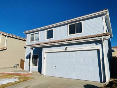 Main picture of 3920 Malaya St