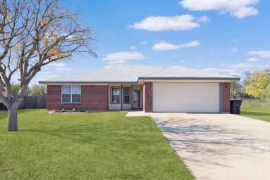 Main picture of 4119 Teal Dr