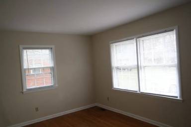 Main picture of 402 Greenlawn Ct