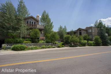 Main picture of 110 Wood River Dr.