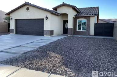 Main picture of 452 N Fernando Padilla Ave