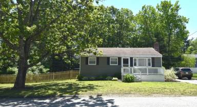 Main picture of 13 Davis Rd