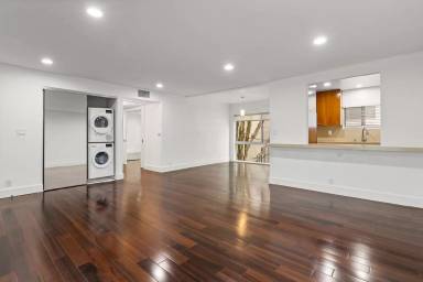 Main picture of 10683 Holman Ave