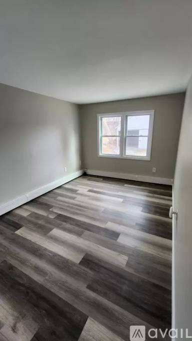 Main picture of 24 Center St