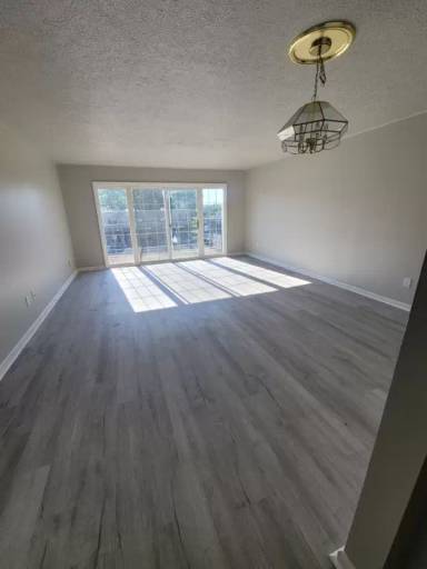 Main picture of 1145 S Main St