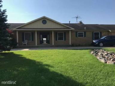 Main picture of 1324 E Baldwin Rd