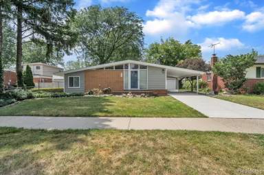 Main picture of 229 Redwood Dr