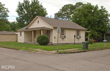 Main picture of 3608 Fairview St SW