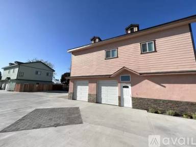 Main picture of 15537 Blaine Ave