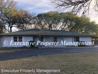 Main picture of 870 County Road 4744