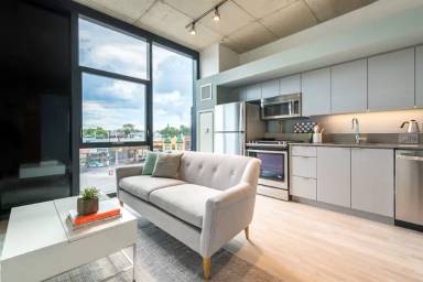 Main picture of 2654 W Belden Ave