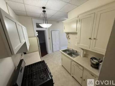 Main picture of 207 E Burlington Ave