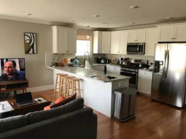 Main picture of 116 Holland St