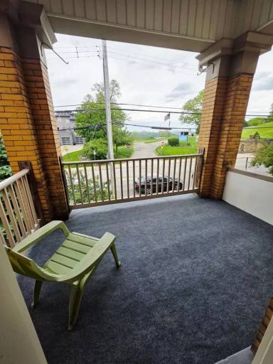 Main picture of 456 Bailey Ave