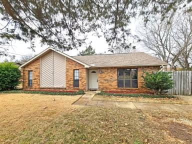 Main picture of 1804 Jenny Dr