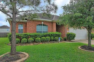 Main picture of 24339 Yelverton Glen Dr