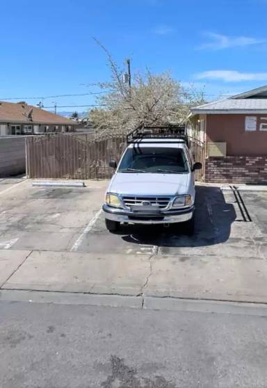 Main picture of 2259 Bassler St