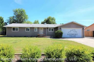 Main picture of 1503 W 37th Pl