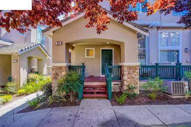 Main picture of 203 Swan Ct