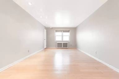 Main picture of 211 Seaton Rd