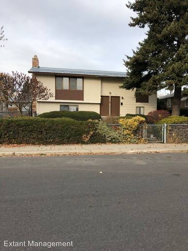 Main picture of 907 E Euclid Ave