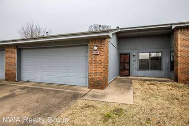 Main picture of 1209 W Olrich St