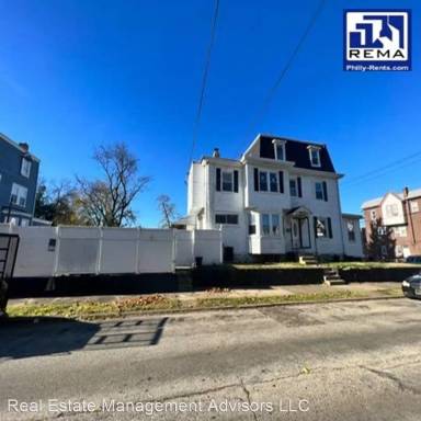 Main picture of 320 Van Kirk St