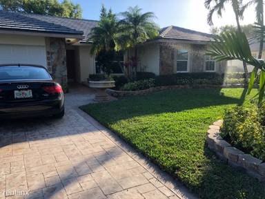Main picture of 9080 NW 50th Ct