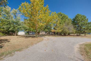 Main picture of 18 Pineyridge Ln