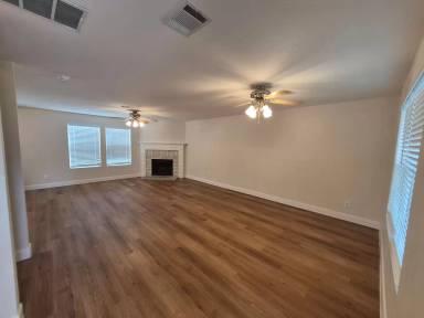 Main picture of 12634 Carriage Blvd