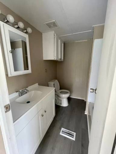 Main picture of 110 Jay Ct