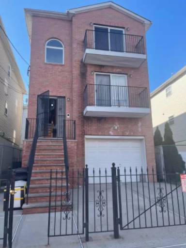 Main picture of 15 Vine St