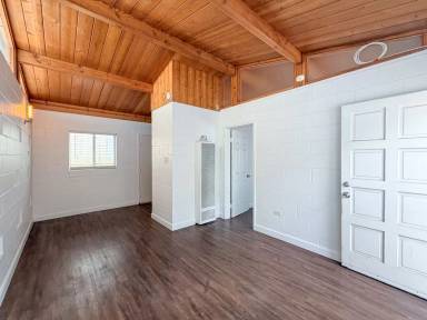 Main picture of 313 Highland Dr