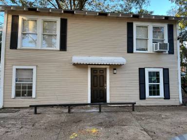 Main picture of 632 Wyandotte St