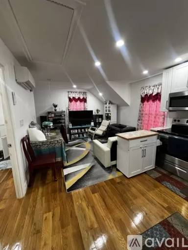 Main picture of 171 34 111 Th Ave