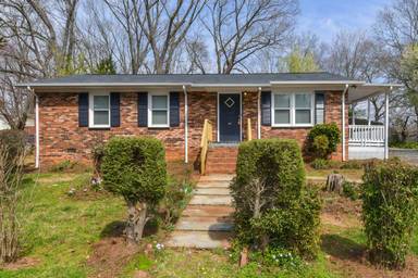 Main picture of 2427 Abernathy Ave