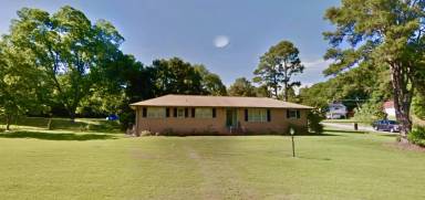 Main picture of 200 Arnold Dr