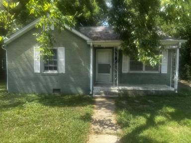 Main picture of 325 W Cooper St