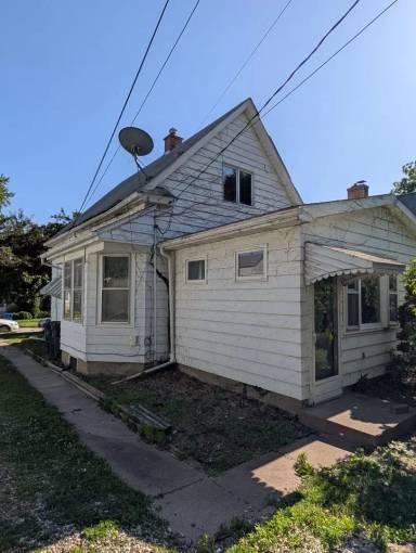 Main picture of 2737 11th Avenue C