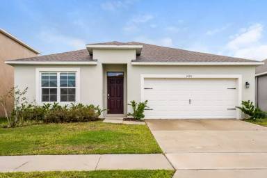 Main picture of Kinsman Pointe Community