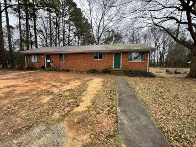 Main picture of 3733 Robert Riding Rd