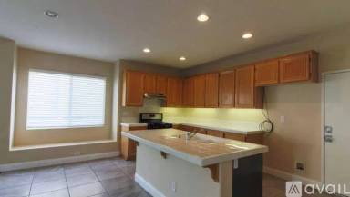 Main picture of 19398 Norwich Dr